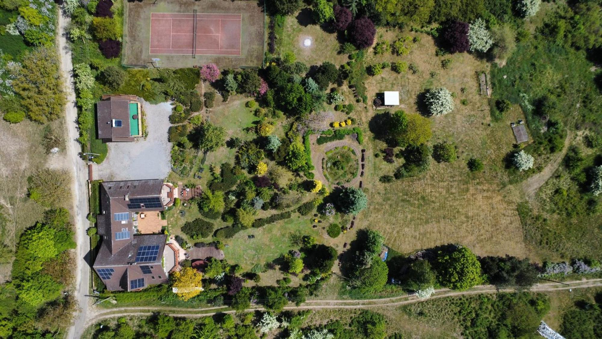 Dom Pod Roza Wiatrow: Tranquil Retreat Near Miedzyzdroje Villa Exterior photo